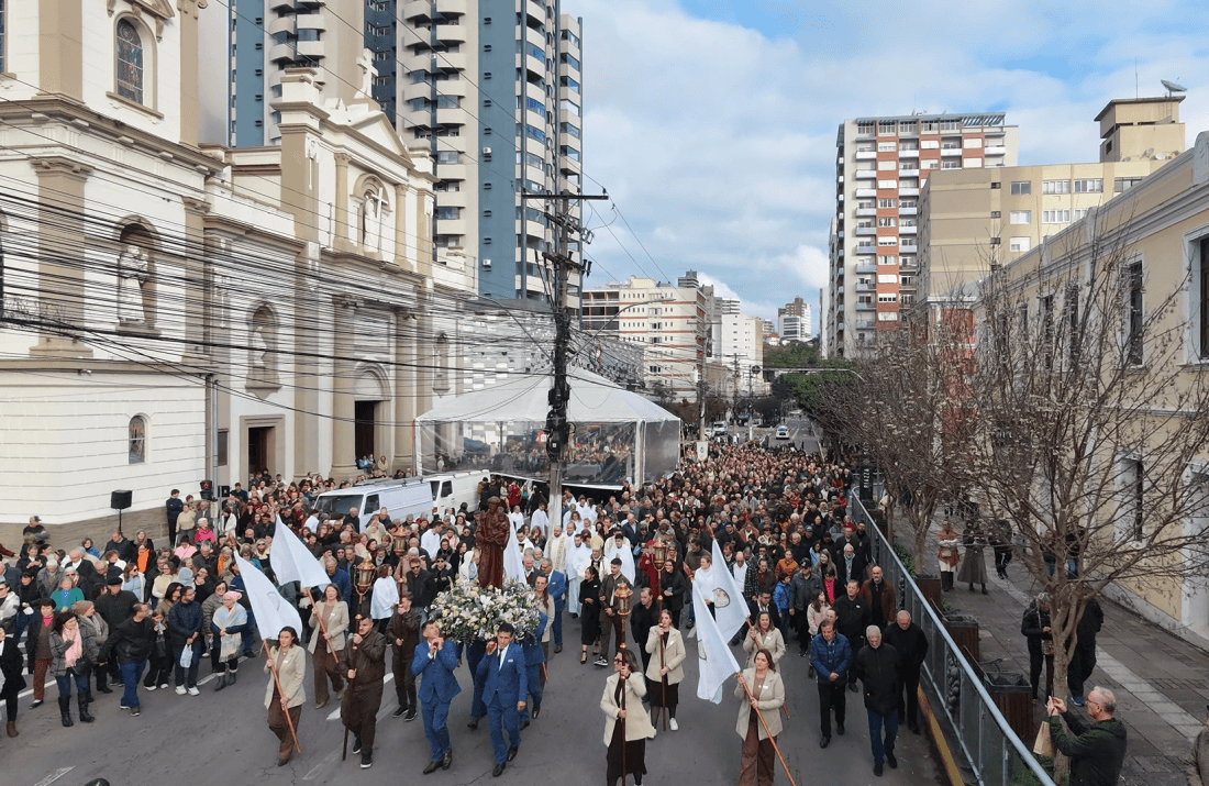 Foto notícia Dia Festivo 148ª Festa de Santo Antônio de Bento Gonçalves reúne mais de 10 mil pessoas, em momentos de fé e devoção