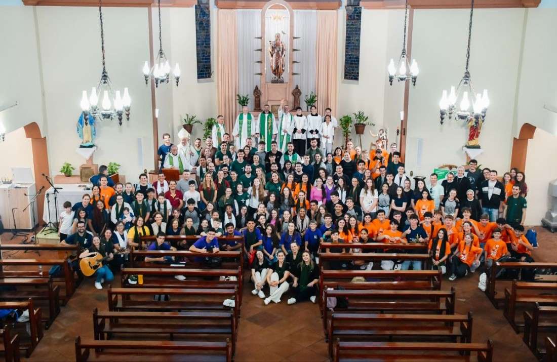 Foto notícia Jovens da Diocese de Caxias do Sul celebram Jubileu da Juventude em sintonia com a Igreja de Roma