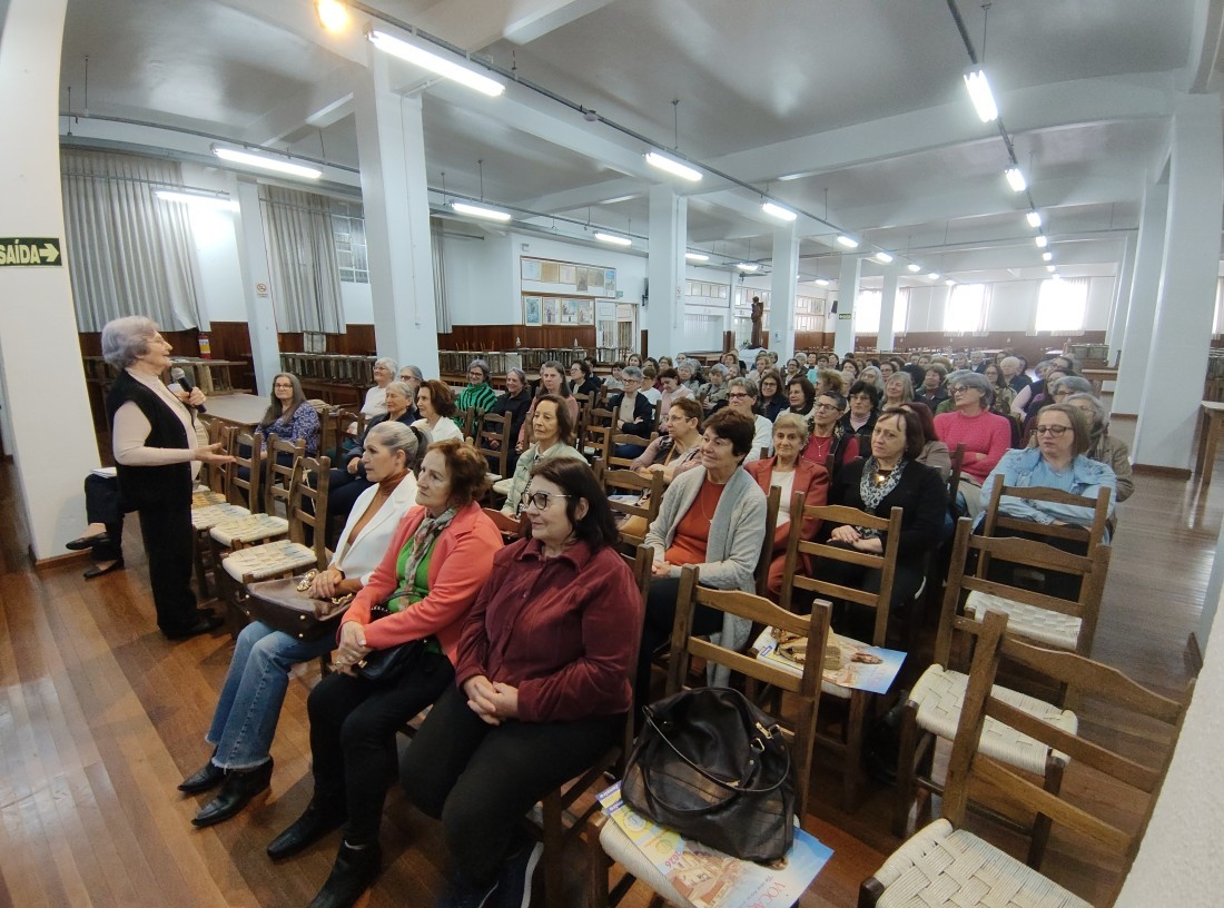 Paróquia Santo Antônio de Bento reúne zeladoras de Capelinhas para momento formativo e de confraternização